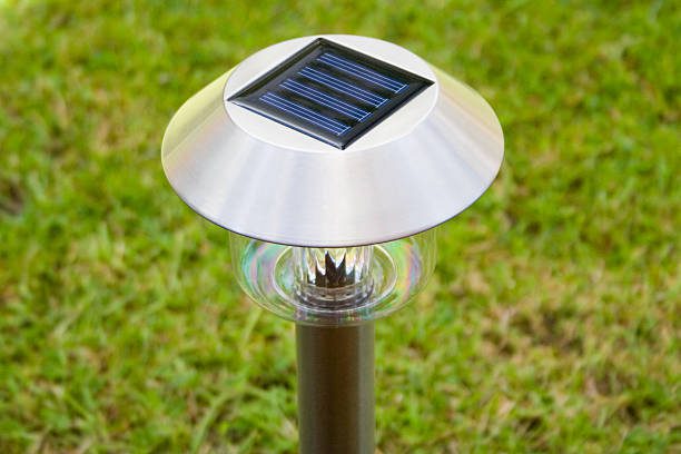 Decoração sustentável de jardins com iluminação solar